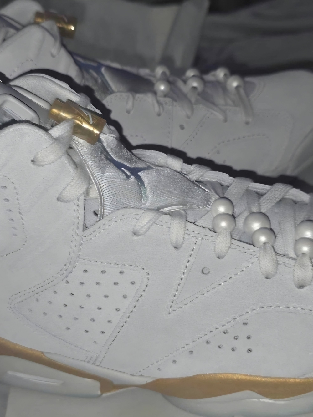 Jordan WMNS Air Jordan 6 Retro White with Gold Accents New In Box